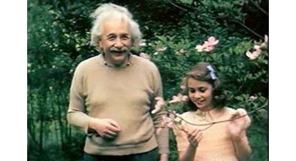 einstein-10712796-305053229701314-2357907201239332646-n-1432523276705