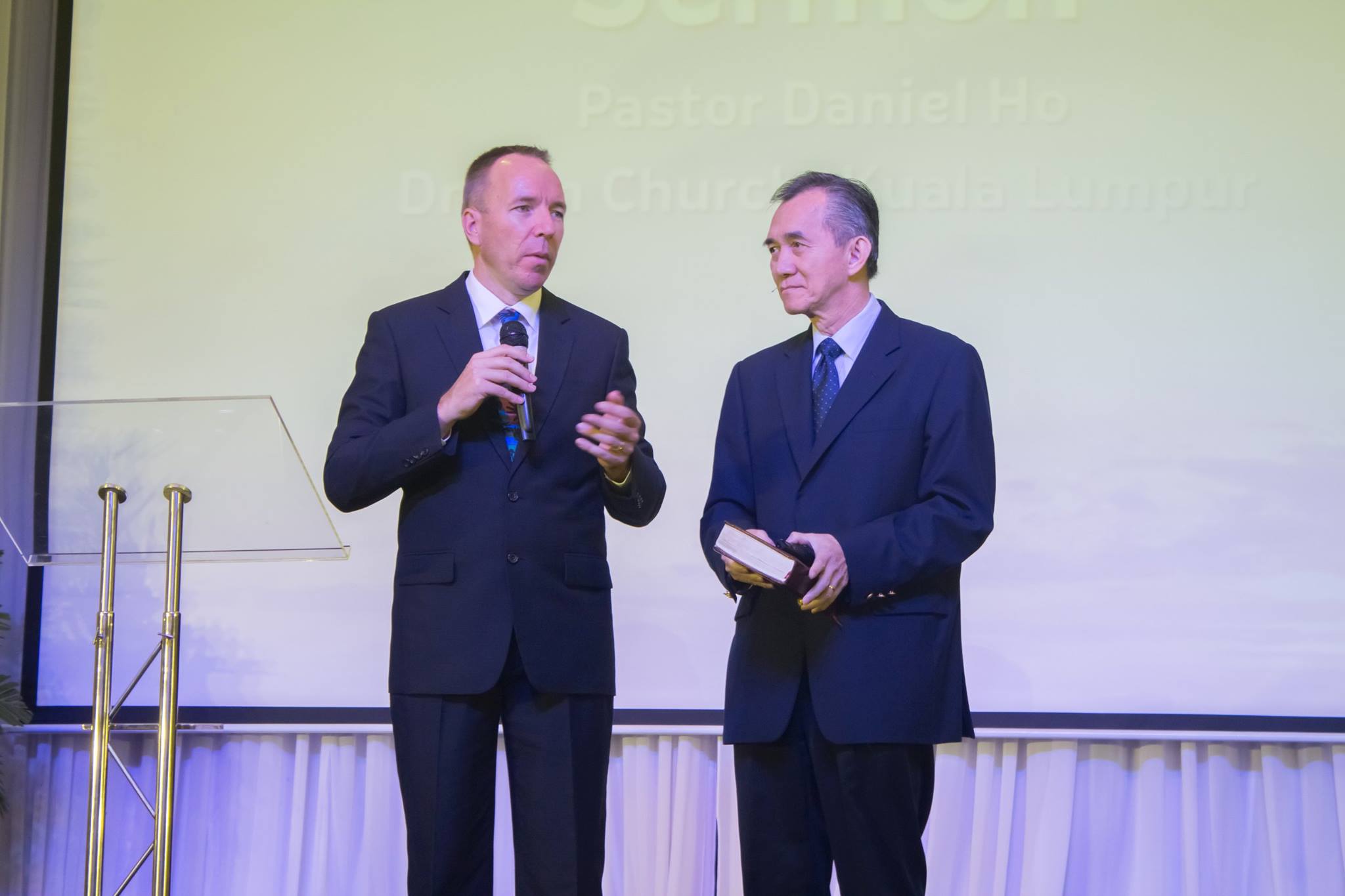 Giới thiệu Mục sư Daniel Ho của DUMC Dream Center ở Kuala Lumpur là diễn giả khách mời của chương trình